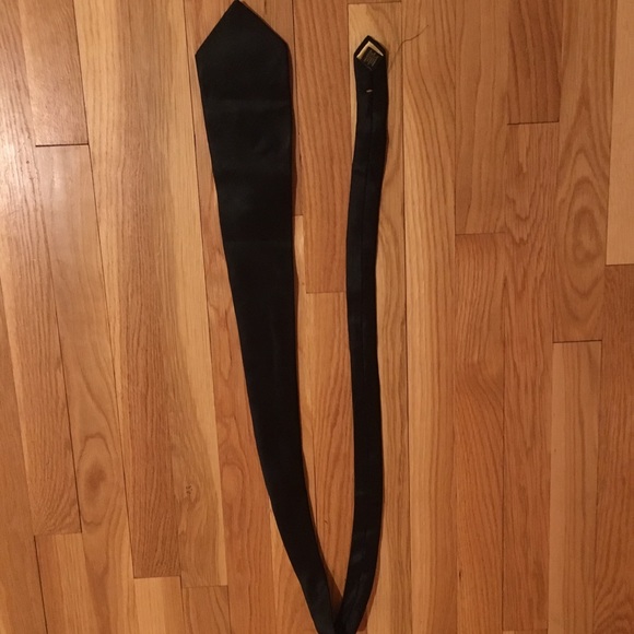 Donald Trump Signature Collection Black Silk Tie - Picture 3 of 3